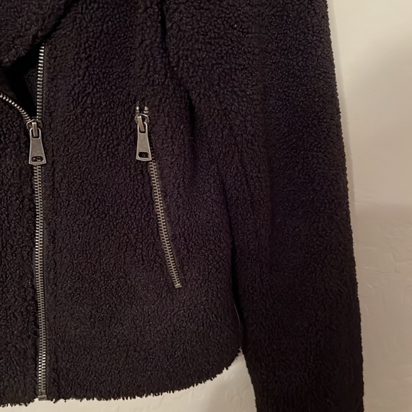 Max Studio Teddy black Moto crop jacket. Women size Med - Picture 3 of 6